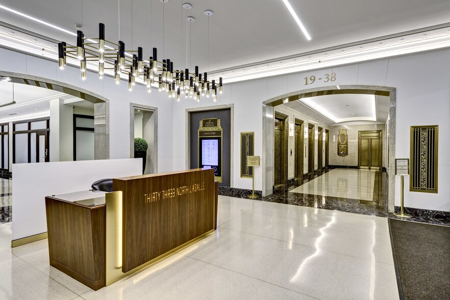 More Photos Of 33 N LaSalle St, Chicago Coworking Space