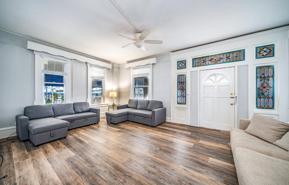 More Photos Of 617 E 8th St, Ocean City Hotel For Sale