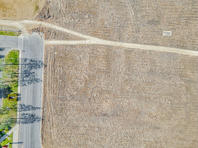 More Photos Of 613 1st ave, Avenal Land For Sale
