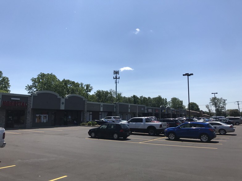 More Photos Of 40000-40170 Hayes Rd, Clinton Township Unknown For Lease