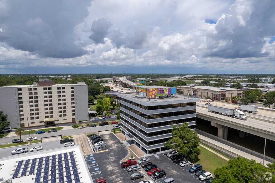 More Photos Of 751 Oak St, Jacksonville Office For Lease