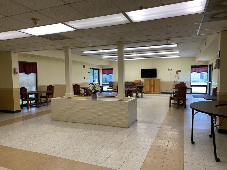 More Photos Of 17405 Lankford Hwy, Parksley Rehabilitation Center For Sale