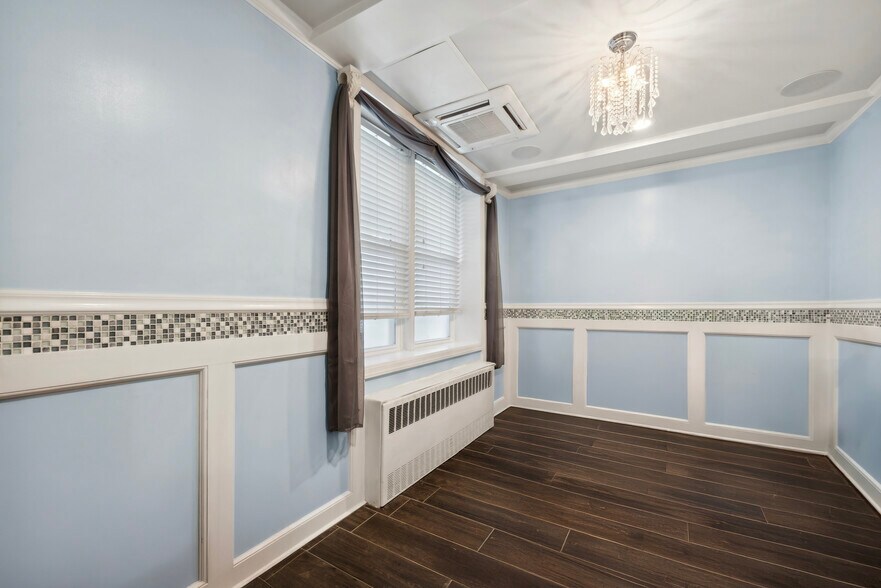 More Photos Of 504 Merrick Rd, Lynbrook Apartments For Sale