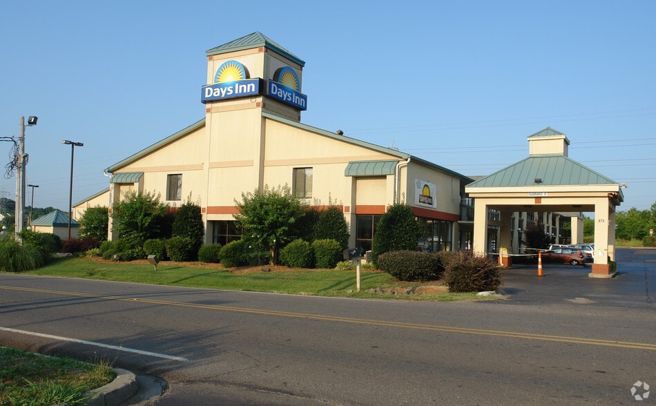 More Photos Of 875 Riverview Rd, Rock Hill Hotel For Sale