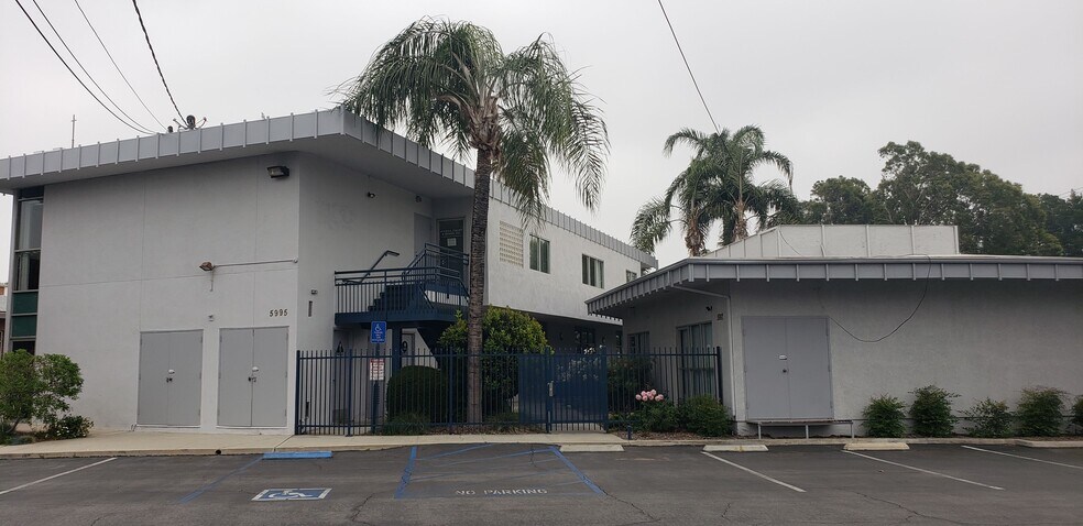 More Photos Of 5995-5997 Brockton Ave, Riverside Medical For Sale