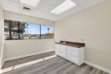More Photos Of 2820 E Flamingo Rd, Las Vegas Unknown For Lease