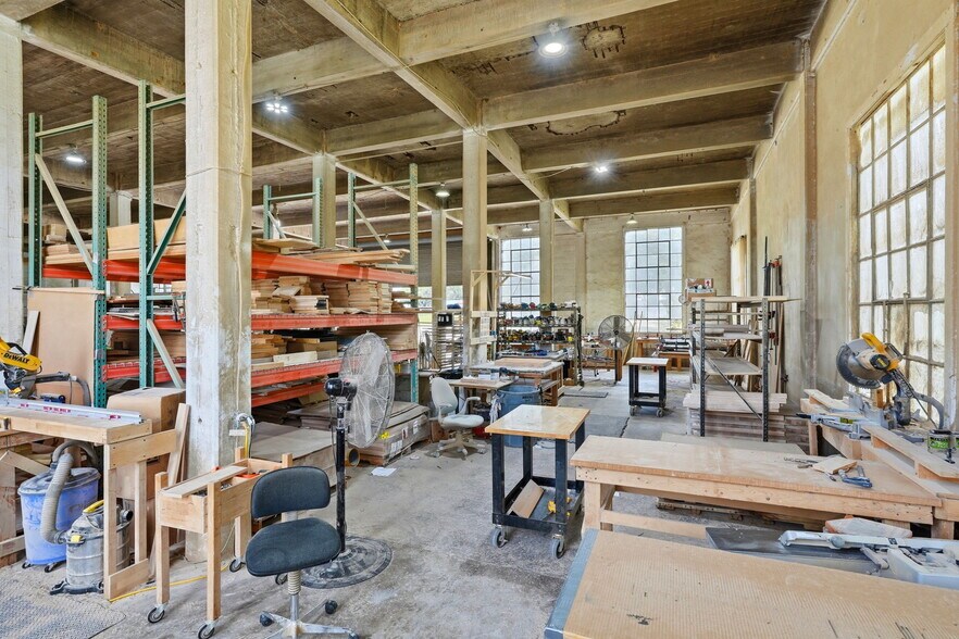 More Photos Of 765 E Washington St, Monticello Auto Repair For Sale