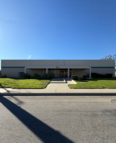 More Photos Of 3111 N Alameda St, Compton Warehouse For Sale