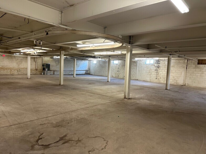 More Photos Of 115 6th St, Upland Light Manufacturing For Lease