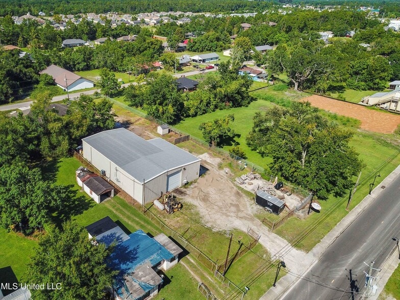 More Photos Of 526 Main St, Bay Saint Louis Warehouse For Sale