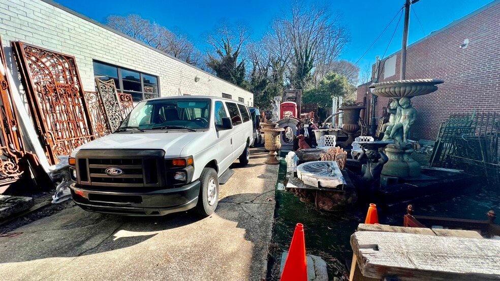 More Photos Of 2834 Church St, Atlanta Flex For Sale