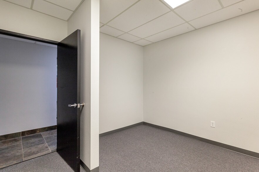 More Photos Of 2400 N Tenaya Way, Las Vegas Office For Lease