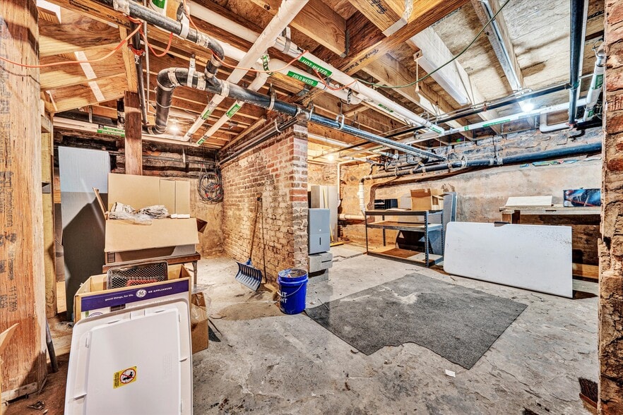 More Photos Of 109 Campbell Ave SW, Roanoke Apartments For Sale