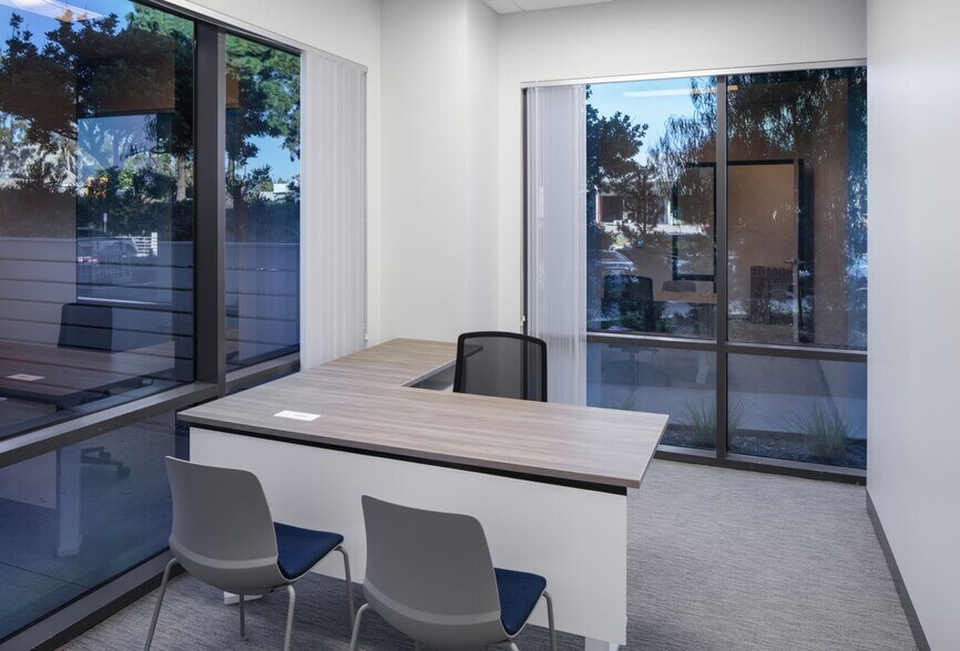 More Photos Of 5880 Oberlin Dr, San Diego Office For Sale
