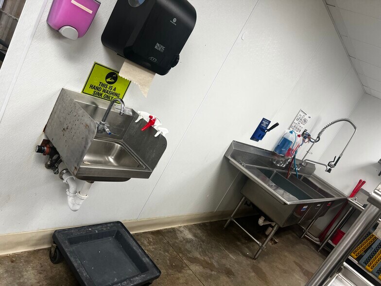 More Photos Of 2132 Sidney Baker St, Kerrville Land For Sale