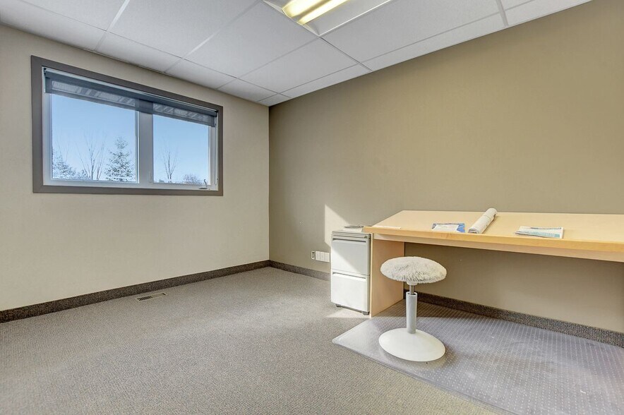 More Photos Of 2991 Carp Rd, Ottawa Office For Lease