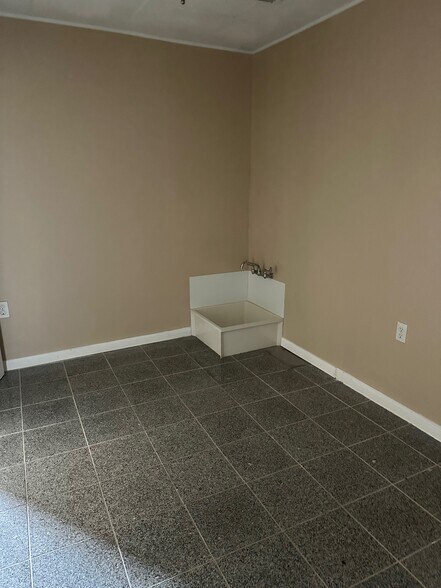 More Photos Of 3639 Glenn Lakes Ln, Missouri City Office For Lease