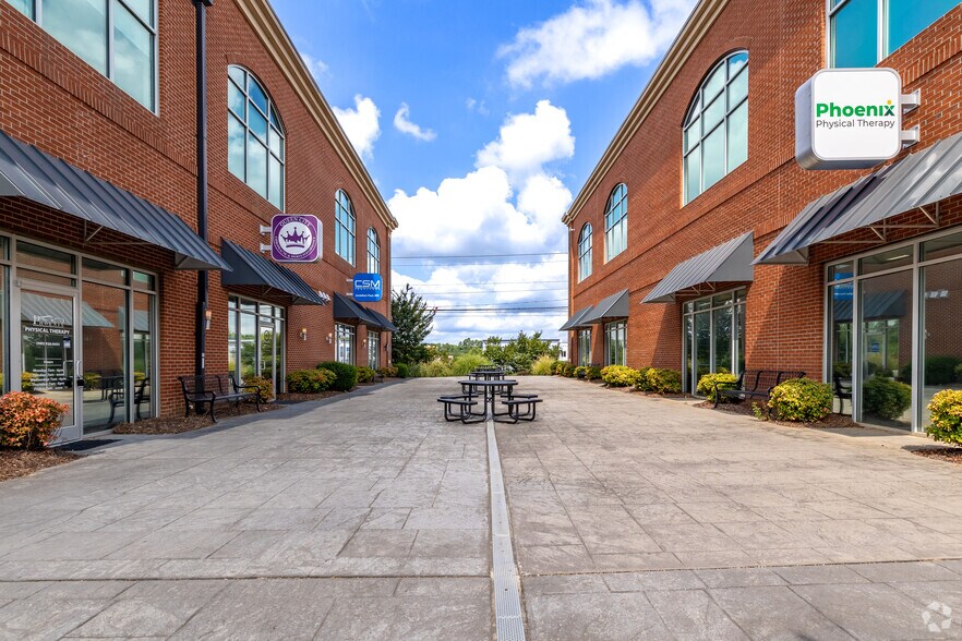 More Photos Of 10610 Metromont Pky, Charlotte Office For Lease