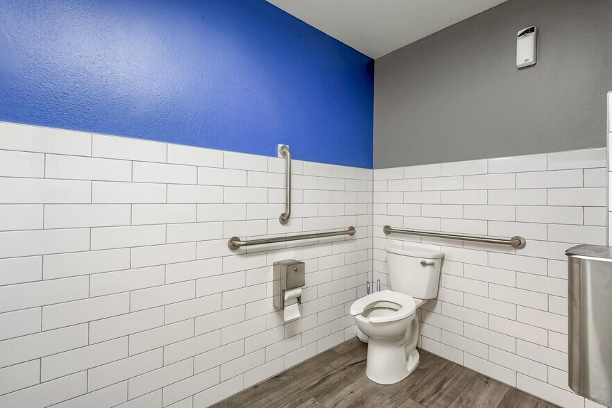 More Photos Of 19316 Goddard Ranch Ct, Morrison Office For Sale