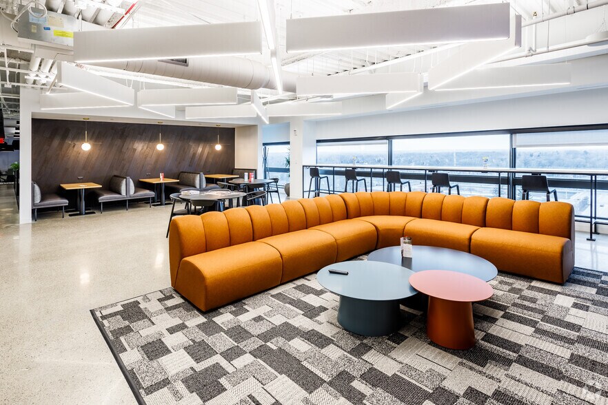 More Photos Of 26533 Evergreen Rd, Southfield Office For Lease