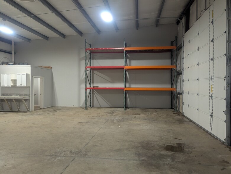 More Photos Of 1505 Green Siding Rd, Roseburg Warehouse For Lease