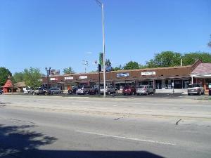 More Photos Of 1005-1015 S Arlington Heights Rd, Arlington Heights General Retail For Lease