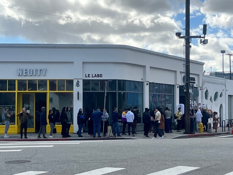 More Photos Of 734-744 E 3rd St, Los Angeles Storefront For Lease