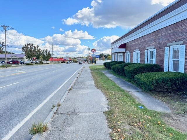 More Photos Of 676 Broadway, Bangor Office For Lease