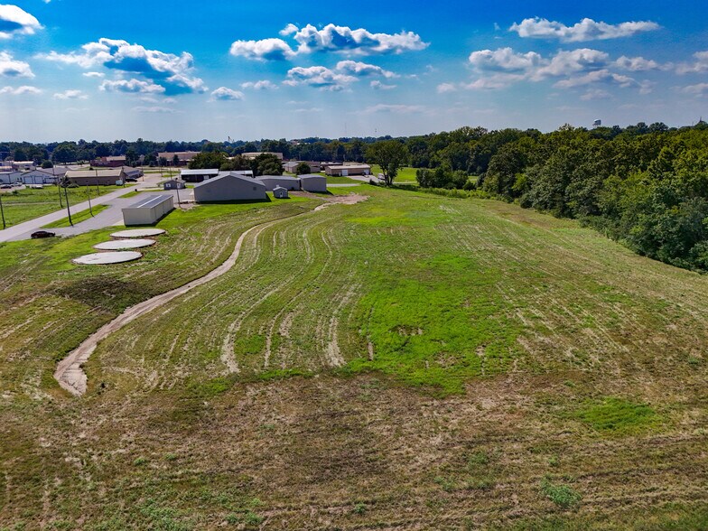 More Photos Of 1600 Park Lane Dr, Trenton Industrial For Sale