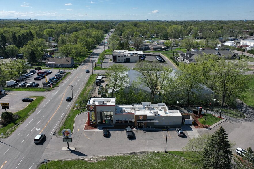 More Photos Of 2535 Division St N, North Saint Paul Fast Food For Sale