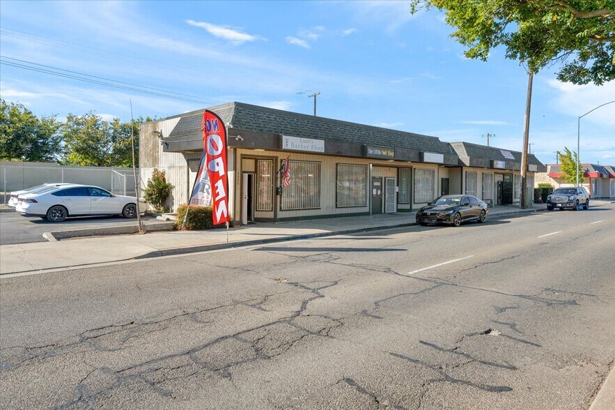 More Photos Of 3298 E McKinley Ave, Fresno Freestanding For Lease