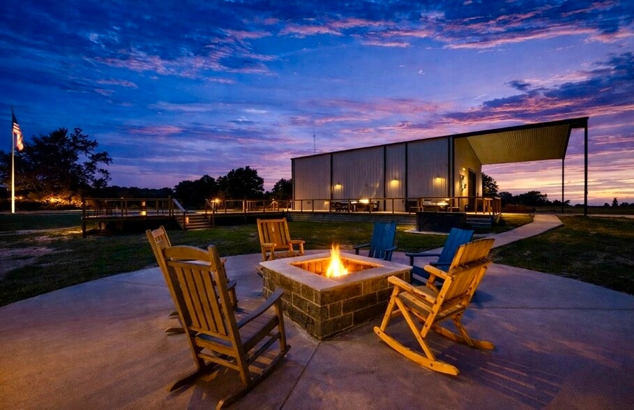 More Photos Of 1211 VZ County 4418 Rd, Canton Specialty For Sale