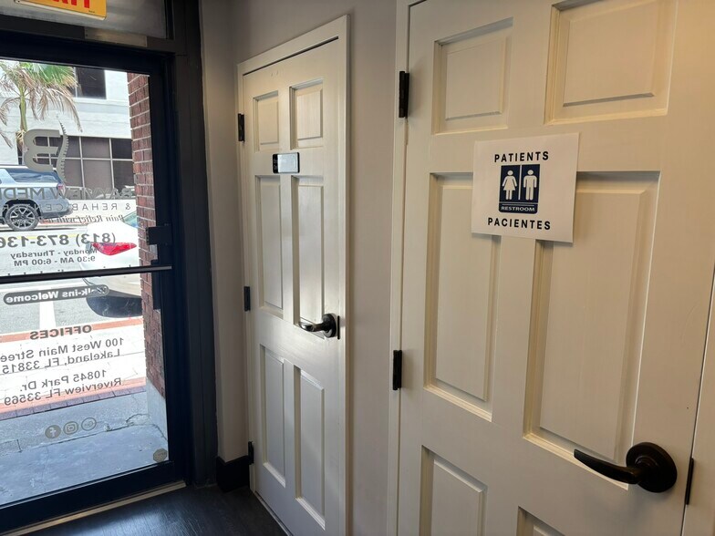 More Photos Of 100 W Main St, Lakeland Office For Lease