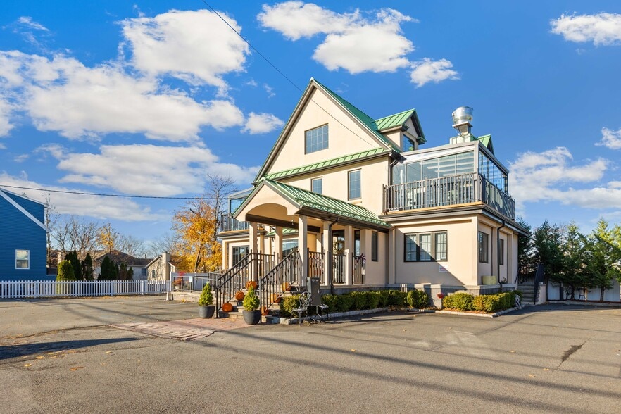 More Photos Of 11 Sylvan Ave, Englewood Cliffs Freestanding For Sale