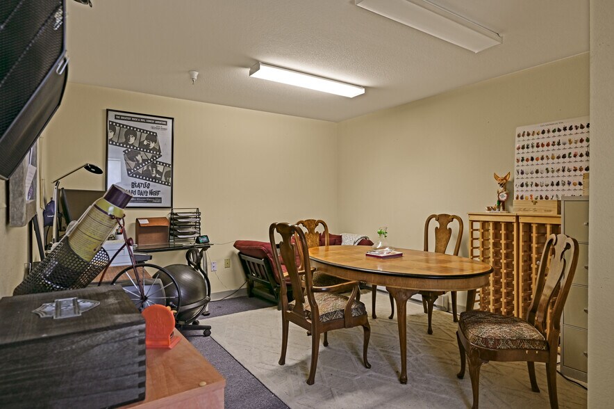 More Photos Of 21 Bisbee Ct, Santa Fe Warehouse For Sale
