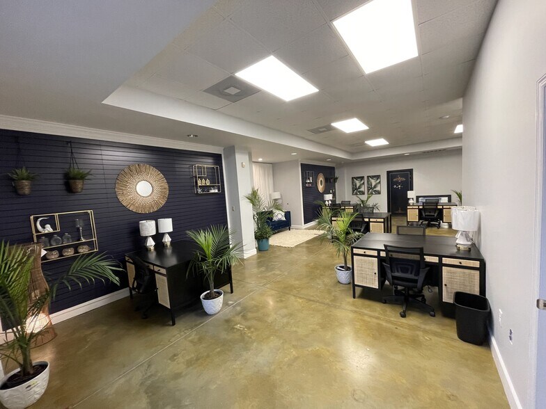 More Photos Of 8115 Waters Ave, Savannah Showroom For Sale