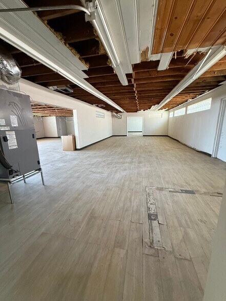 More Photos Of 109 W Bridgers Ave, Auburndale Freestanding For Sale