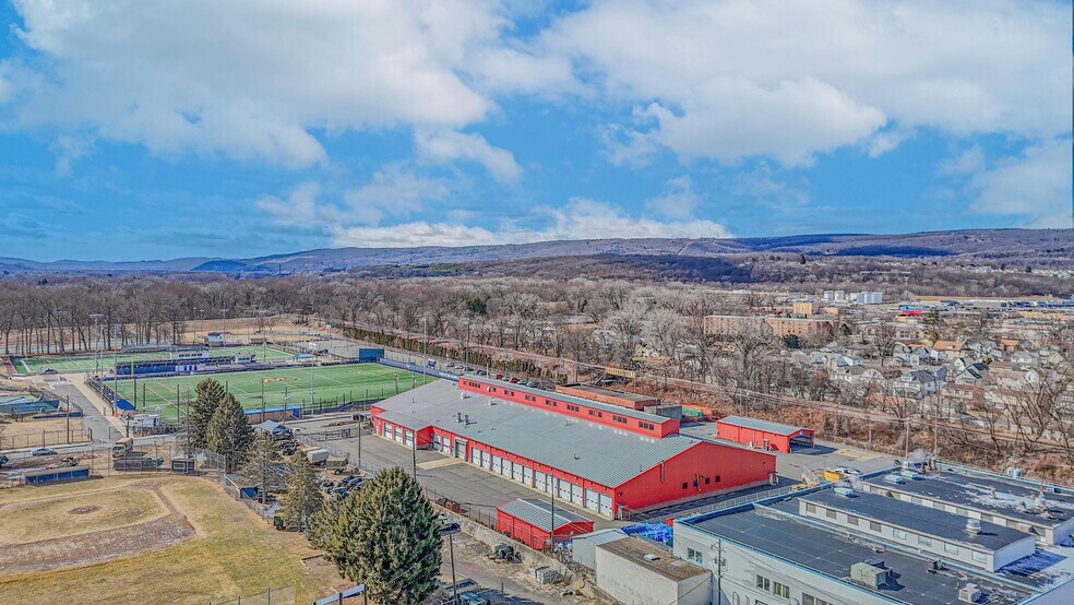 More Photos Of 315 Northampton St, Kingston Industrial For Sale