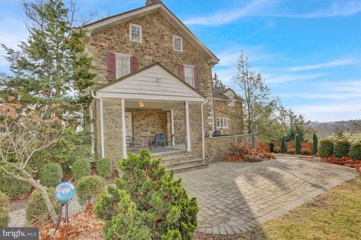 More Photos Of 1160 Old Bernville Rd, Reading Showroom For Sale