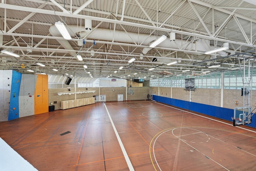More Photos Of 893 West St, Amherst Schools For Sale