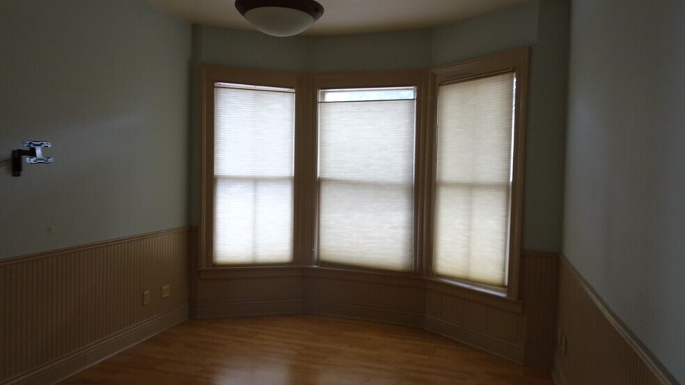 More Photos Of 350 W Julian St, San Jose Unknown For Lease