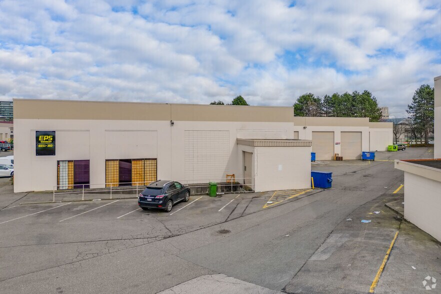 More Photos Of 6651-6671 Elmbridge Way, Richmond Light Distribution For Lease