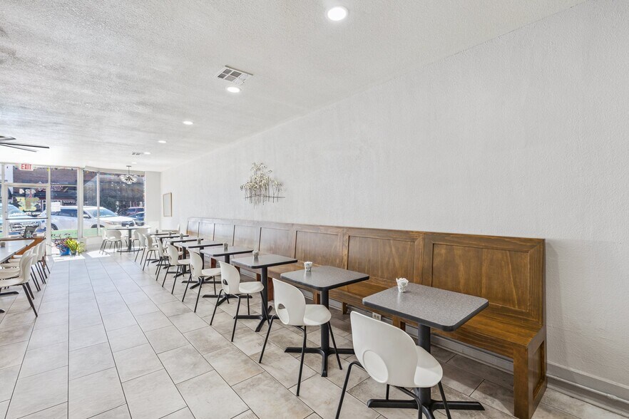 More Photos Of 424 W Chickasha Ave, Chickasha Storefront For Sale