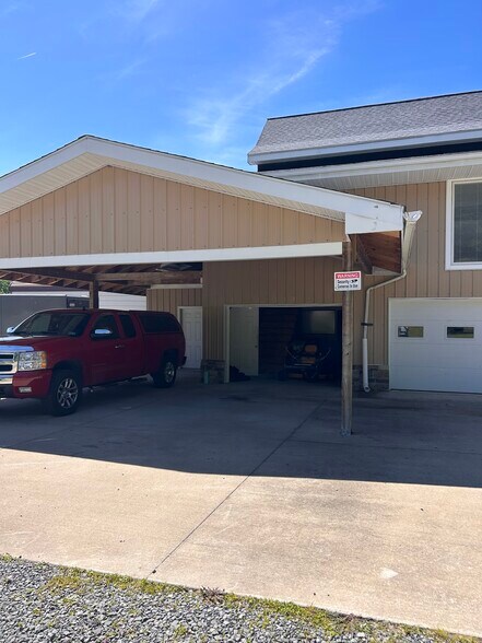 More Photos Of 411 Fairchance Rd, Morgantown Flex For Lease