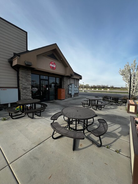 More Photos Of 380 N 2000 W, Marriott Slaterville Storefront For Sale