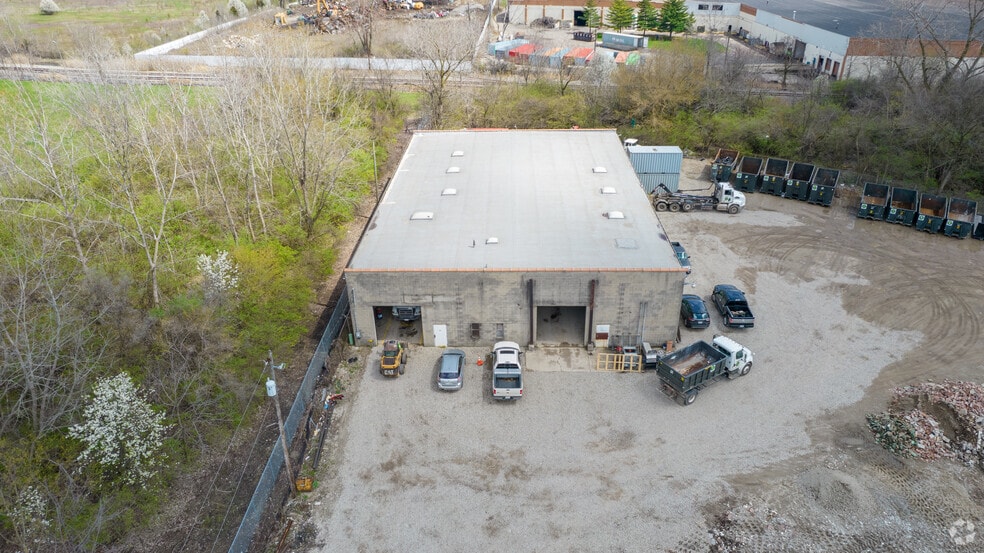 More Photos Of 1220 Bonham St, Columbus Industrial For Sale