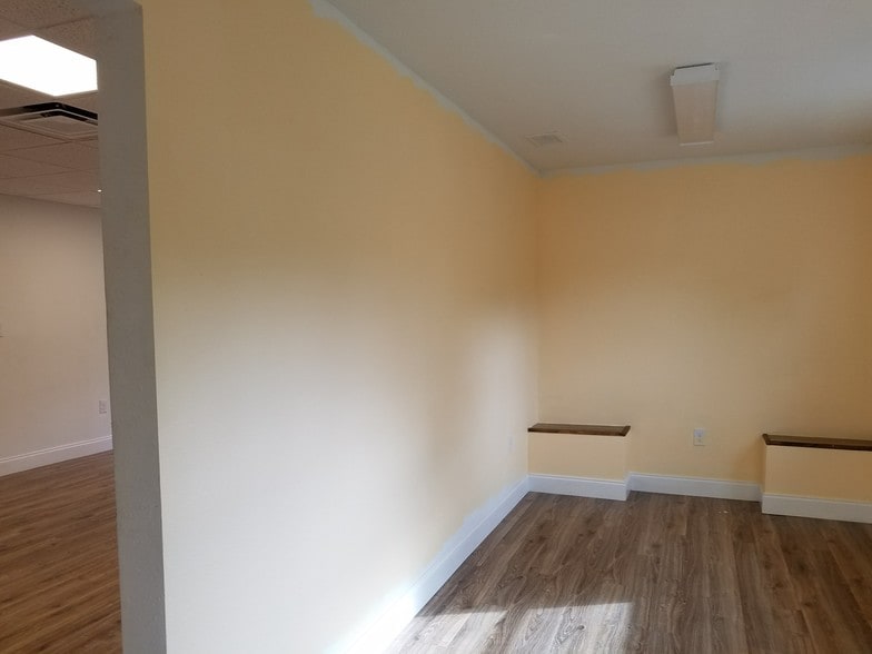 More Photos Of 109 E Robertson St, Brandon Medical For Sale