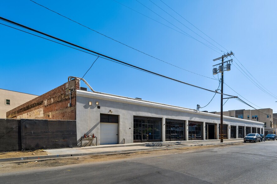 More Photos Of 1801 Blake Ave, Los Angeles Flex For Lease