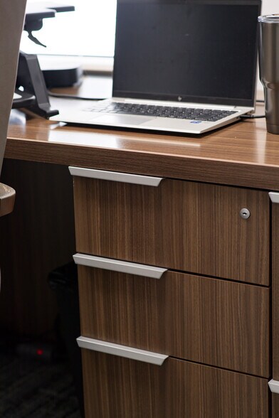 More Photos Of 442 W Kennedy Blvd, Tampa Office For Lease