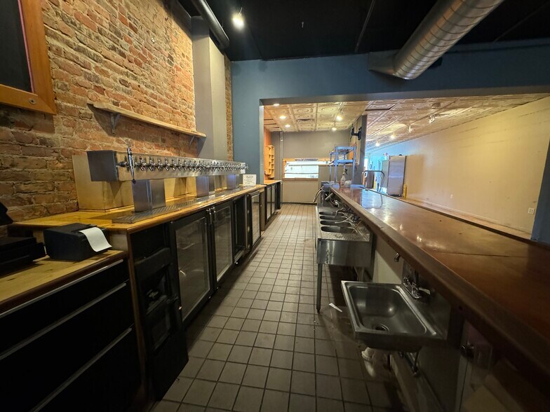 More Photos Of 115-117 S Main St, Chelsea Storefront Retail Office For Lease